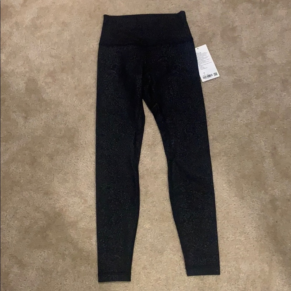 Lululemon Align Pant 28"
Polar Shift Emboss Black